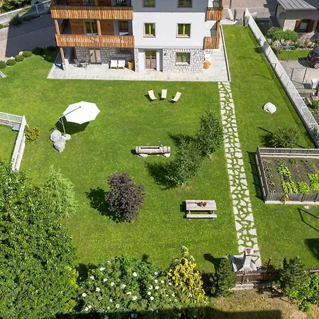 Larix Apartmán *