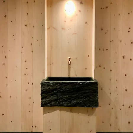 Larix Sauna&relax Apartment *
